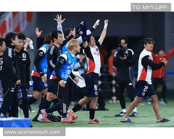 日本球迷热爱足球明星的背后故事与文化影响探讨