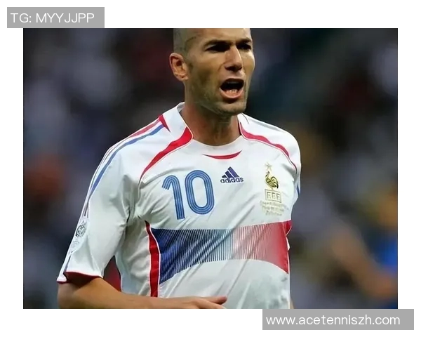 大中锋足球明星盘点及他们的辉煌成就与影响力分析